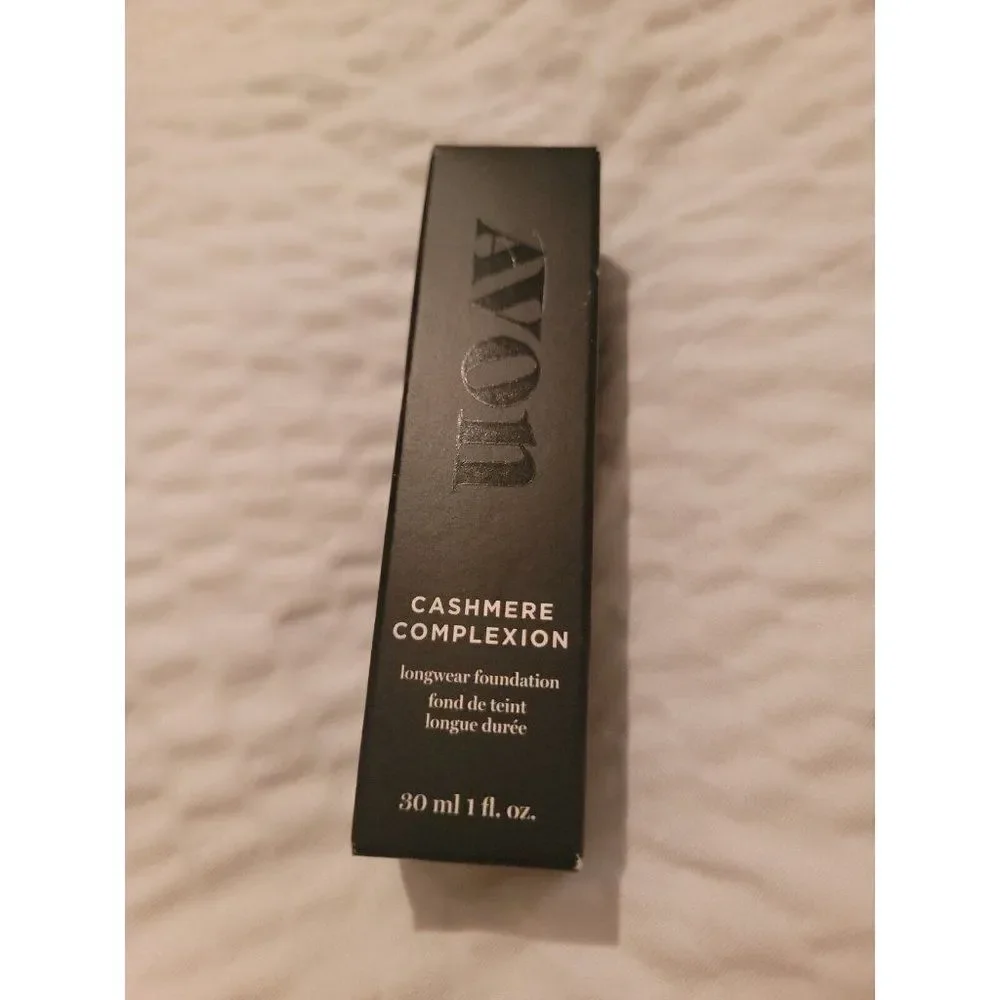 Avon Cashmere Complexion Longwear Foundation - Color: Cannoli DISCONTINUED
